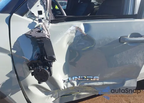 2025 Toyota Tundra Sr5 z USA, uszkodzony, nr VIN 5TFLA5DB4SX271804